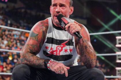 CM Punk Brings Positive Vibes to WWE Locker Room