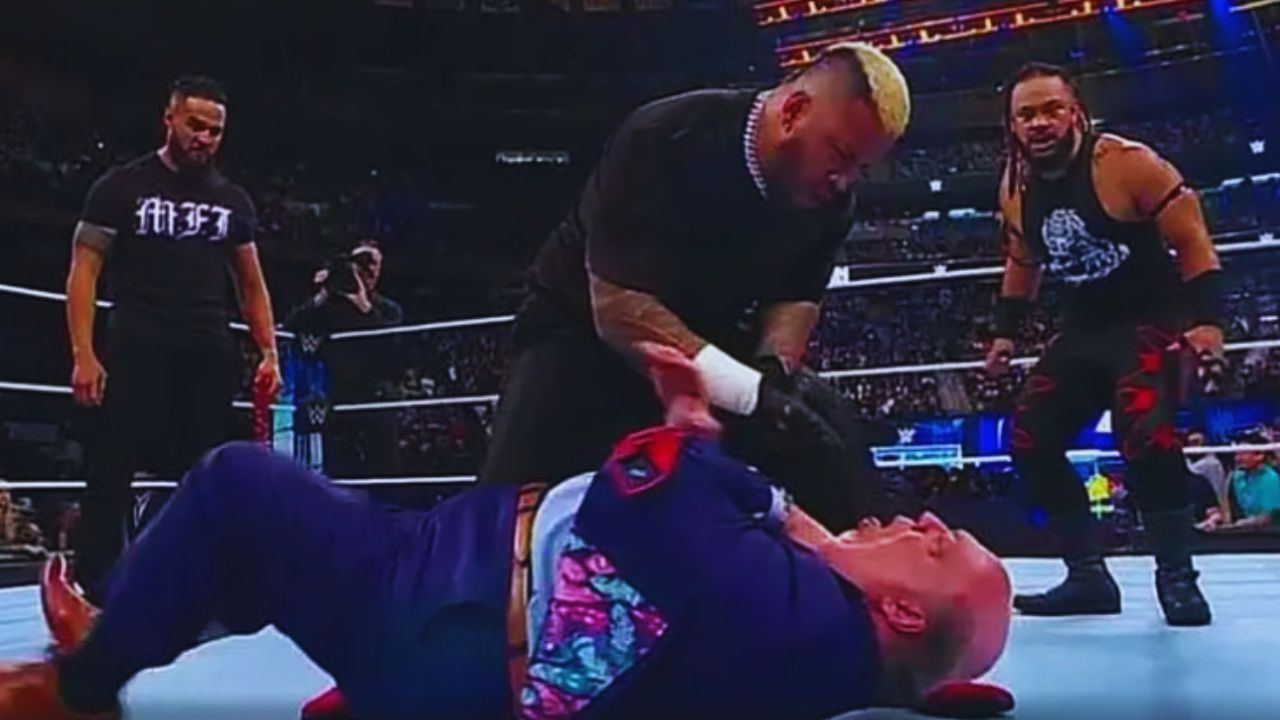 Solo Sikoa and The Bloodline's Brutal Attack on Paul Heyman at WWE SmackDown